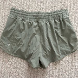 Lululemon high rise hotty hot shorts